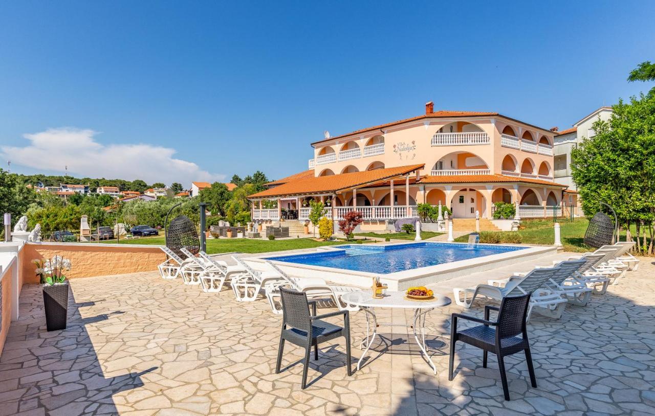 Villa Natalija Medulin Bagian luar foto