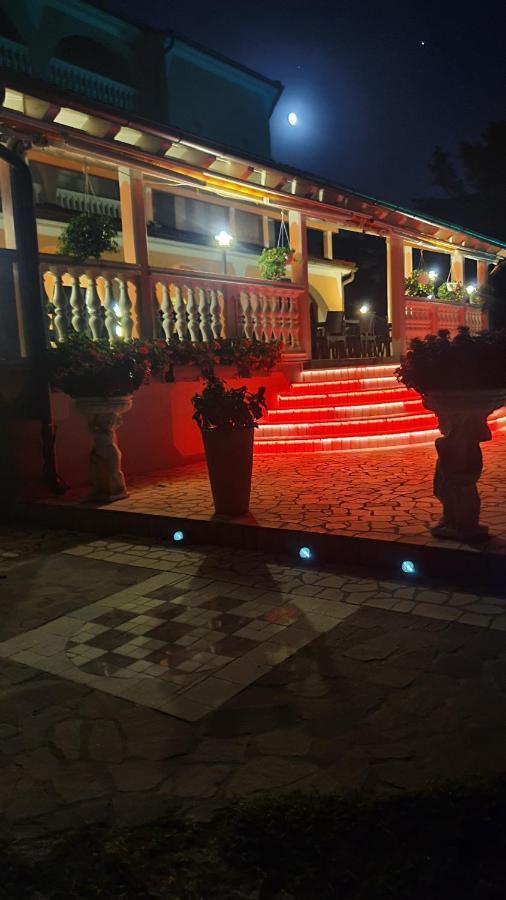 Villa Natalija Medulin Bagian luar foto